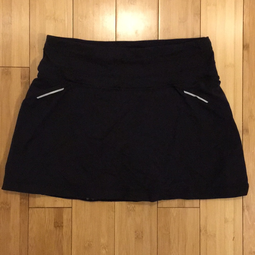 Athleta skirt with shorts